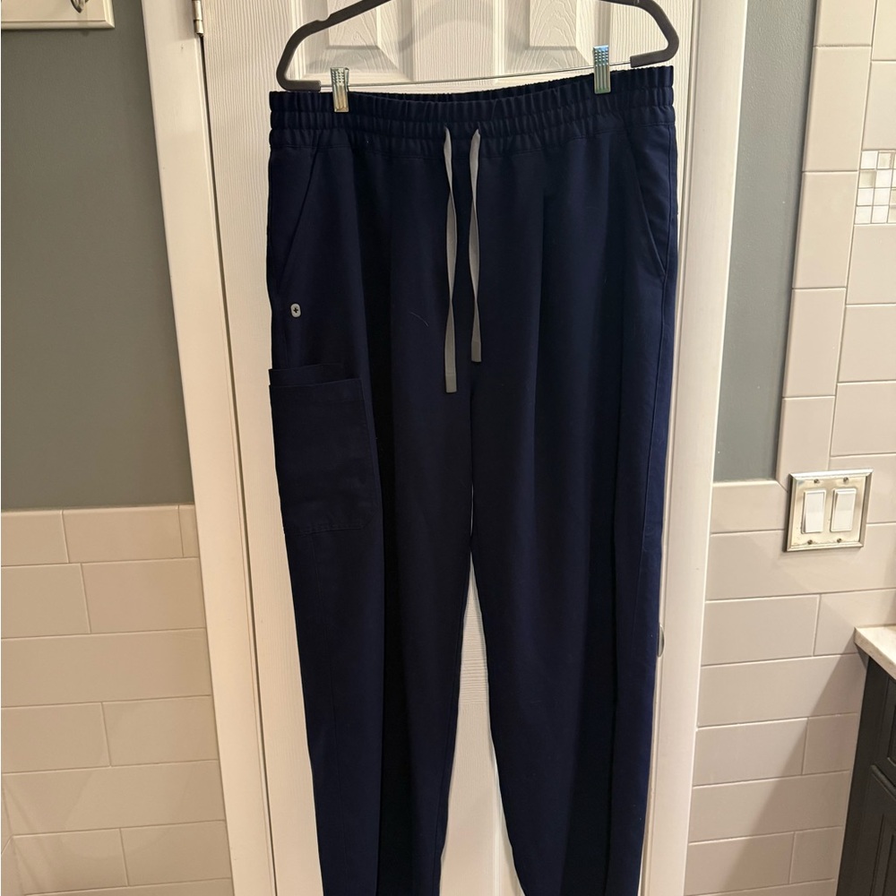 Figs ultra high rise Shelby wide leg scrub pant in navy